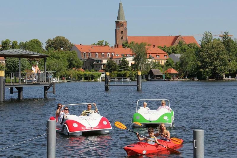 Ferienwohnung Am Pfaffe-Kai Brandenburg  Exteriör bild