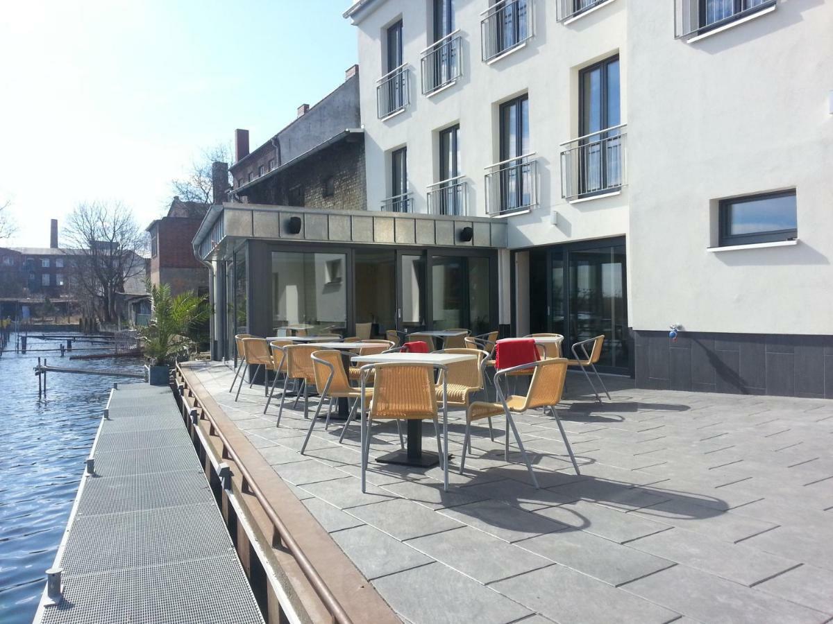 Ferienwohnung Am Pfaffe-Kai Brandenburg  Exteriör bild